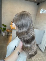 ジーナエス 札幌(Zina S)&nbsp;【Zina S 札幌】黒髪/グレーベージュ/レイヤーロング/前髪パーマ