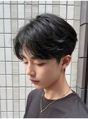センターパートパーマメンズウルフカットメンズ髪型ヘアスタイル