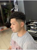 くるくるパーマ 刈り上げツーブロック