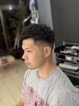 ターゲット(TARGET) くるくるパーマ 刈り上げツーブロック