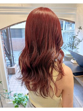 ラレイ ハラジュク(Lalei harajuku) 【白石】ブリーチなしチェリーレッド赤髪レイヤーカット原宿学割