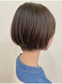 20代30代ショートボブアッシュブラウン小顔美肌ストレート丸み