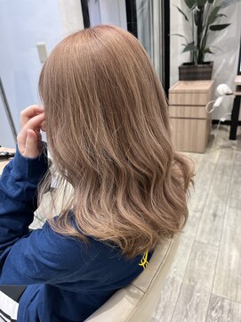 ディーボーイ 健軍店(D-BOY) ミルクティー/ベージュ/ブリーチカラー