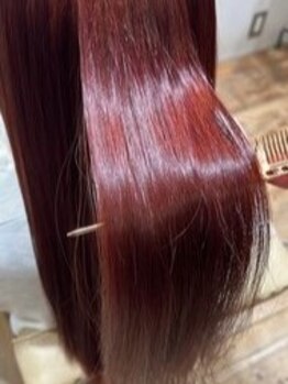 ニキ ヘアー ネイル 子安店(niki hair, nail)の写真/夏の気候に負けない・まとまりのある艶髪へ＊毛先まで指通りの良い感動の手触りを体感してください☆