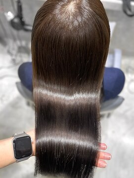 ユーフォリア 新宿通り(Euphoria) オリーブグレージュ/艶髪/透明感カラー