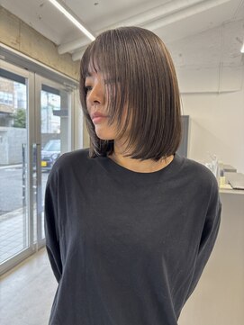 顔周りレイヤーボブ