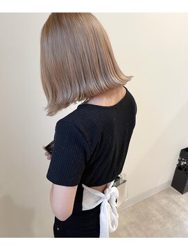 ミルクティーベージュ