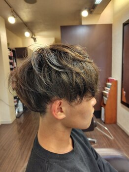 ヘアメイク ビス(Hair Make Bis.)の写真/簡単お手入れでカッコよく！男性オーナーのマンツーマンサロンだから髪の悩みやこだわりを話しやすいのも◎