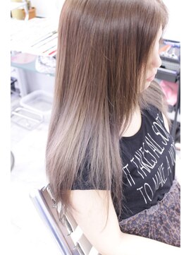 ストロベリーロックス 赤羽1番街店 グラデーションカラー グレーアッシュ グレージュ