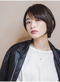 大人可愛い美シルエット前下がりショートボブ暗髪