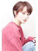 耳掛け丸みショート　斜めバングピンクベージュ