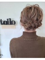 トイロ(toilo) ヘアアレンジ　編み込みアレンジ