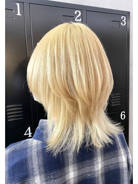 アドラ(ADLLA) ネオウルフ ×ブロンドベージュカラー