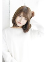 シャンティ 目白(SHANTi) 厚め前髪のワンカールボブスタイル