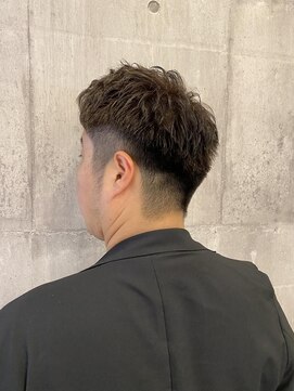 アーチ(ARCH) 刈り上げ×ベージュ