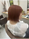 オレンジベージュ切っぱなしボブ