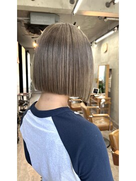 ソルトウォーター(SALT WATER) レイヤーカット/ベージュ/韓国ヘアー/ブリーチ/恵比寿/