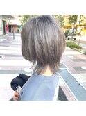 シルバーグレー