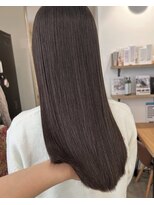 トゥッカ(TUKKA.) 潤髪ストレート(縮毛矯正)