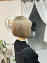 髪屋 紬 ミニボブ×ミルクティーベージュ