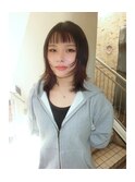 オン眉アシメハッシュカットミディアムレイヤーウルフカット