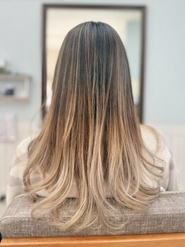 パーモック(PALMOCK)の写真/東京のサロンで腕を磨いたオーナー率いるスタイリスト達があなたのお悩みを解決＊髪質改善/艶カラー/白髪