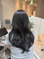 ジーナ 梅田茶屋町(Zina)&nbsp;レイヤーカット×暗髪艶カラー