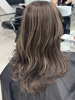 アライブ キチジョウジ(ALIVE Kichijoji) ブリーチ2回でつけるコントラストハイライト