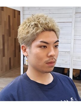 ヘアーサロン カヴィエ(hair salon covie) スパイキーボウズ　スパイキーショート　ハイトーンカラー
