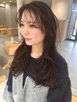 エーライン美容室(A-line) 顔まわりレイヤーで軽やかに見せるゆるふわロングヘアスタイル。