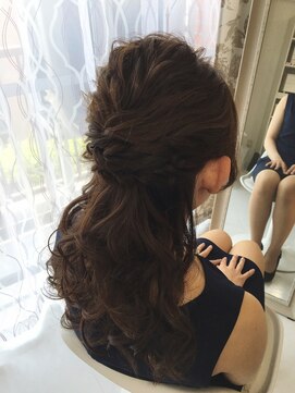 シュエット(Chouette) ねじりのハーフアップ