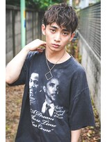 カライング(ing)&nbsp;スーツ短髪ツーブロック束感モテる黒髪シークレットパーマ流行