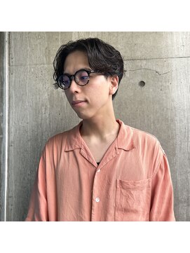 ニコフクオカヘアーメイク(NIKO Fukuoka Hair Make) 「NIKO」大人男子のニュアンスパーマセンターパート 福岡天神