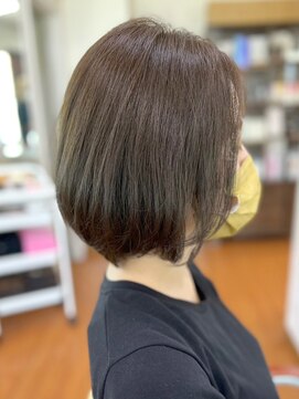 アークスヘアー 透明感♪髪質改善カラー内巻きショートボブ小顔艶感
