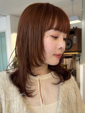 アンプラグド(unplugged) ブリーチなしオレンジブラウンのレイヤースタイル