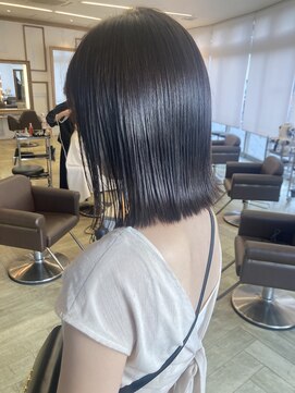 コワファースト 大分(COIFF1RST) 切りっぱなしボブ