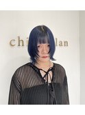 寒色系ブルーカラー　ウルフカット