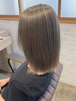 マリブヘアリゾート 太田店(malibu hair resort)の写真/髪と頭皮のケアに特化した厳選商材をご用意◎艶や手触り、色持ちの良さを実感！深く上品な色味にお仕上げ♪