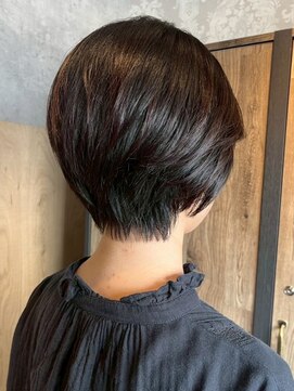 ナフィ バイ エイム 町田店(Nafie by eim) 大人ハンサムショート/似合わせカット/暗髪/美フォルム/立体感