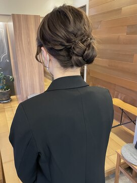 ヘア プロデュース キュオン(hair produce CUEON.) アップシニヨン×お呼ばれヘア