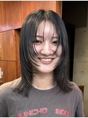 ミディアムレイヤー顔まわりレイヤーカット地毛風カラー