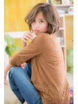 リラクシーボブで、色っぽカジュアル