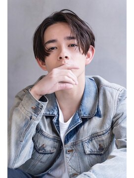 アメリ 新宿(Ameri) Ameri 前下がりセンターパートエモショート 【新宿】