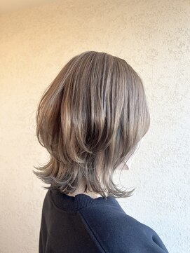 カーサ(Casa by JLB) 【CASA.maika】ミルクティーベージュ×ミディアムウルフ