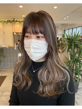 シェリー(Che'ri) 再注目/くびれヘア×コントラストハイライト/春夏ヘア/藤本