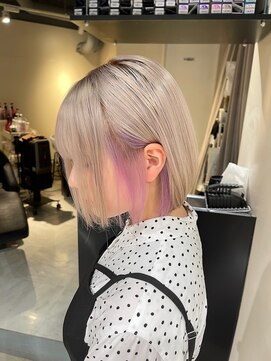 アミル(amiLe) ホワイトベージュ/ラベンダーピンク/インナーカラー/ボブ/R