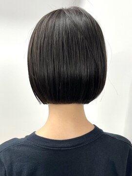 ラフ 新宿(Laff) 新宿 縮毛矯正 前下がりボブ 切りっぱなしボブ ボブ 髪質改善