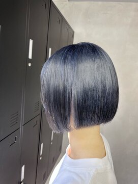 ルネ 北千住(Renee) ブルーブラック_アッシュグレー_ミニボブ