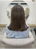 柔らかベージュ
