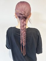 ヘアセット　ピンクカラー　カチモリヘア　タイトアレンジ